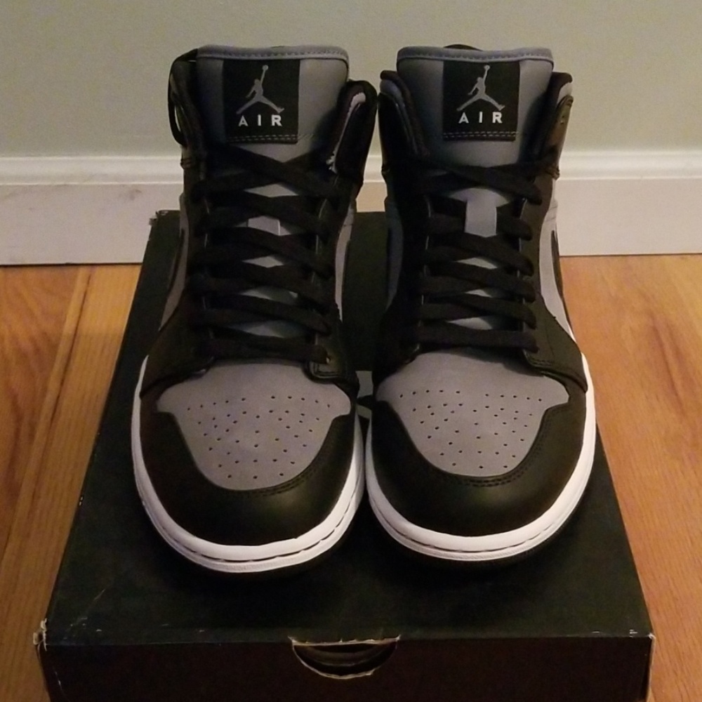 Air Jordan 1 mid